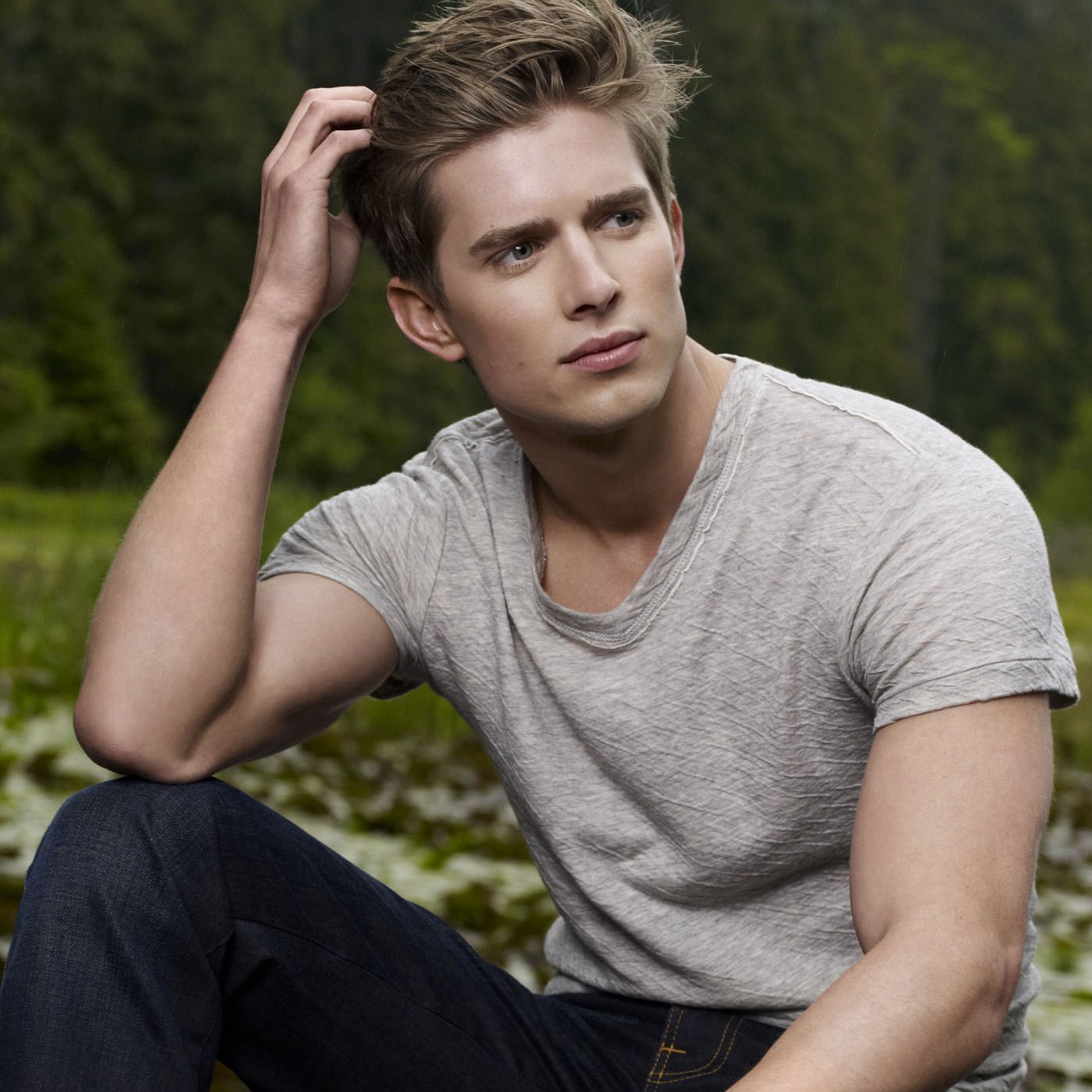 Who is Drew Van Acker? Wiki: Wife, Family, Married, Baby, Facts, Spouse