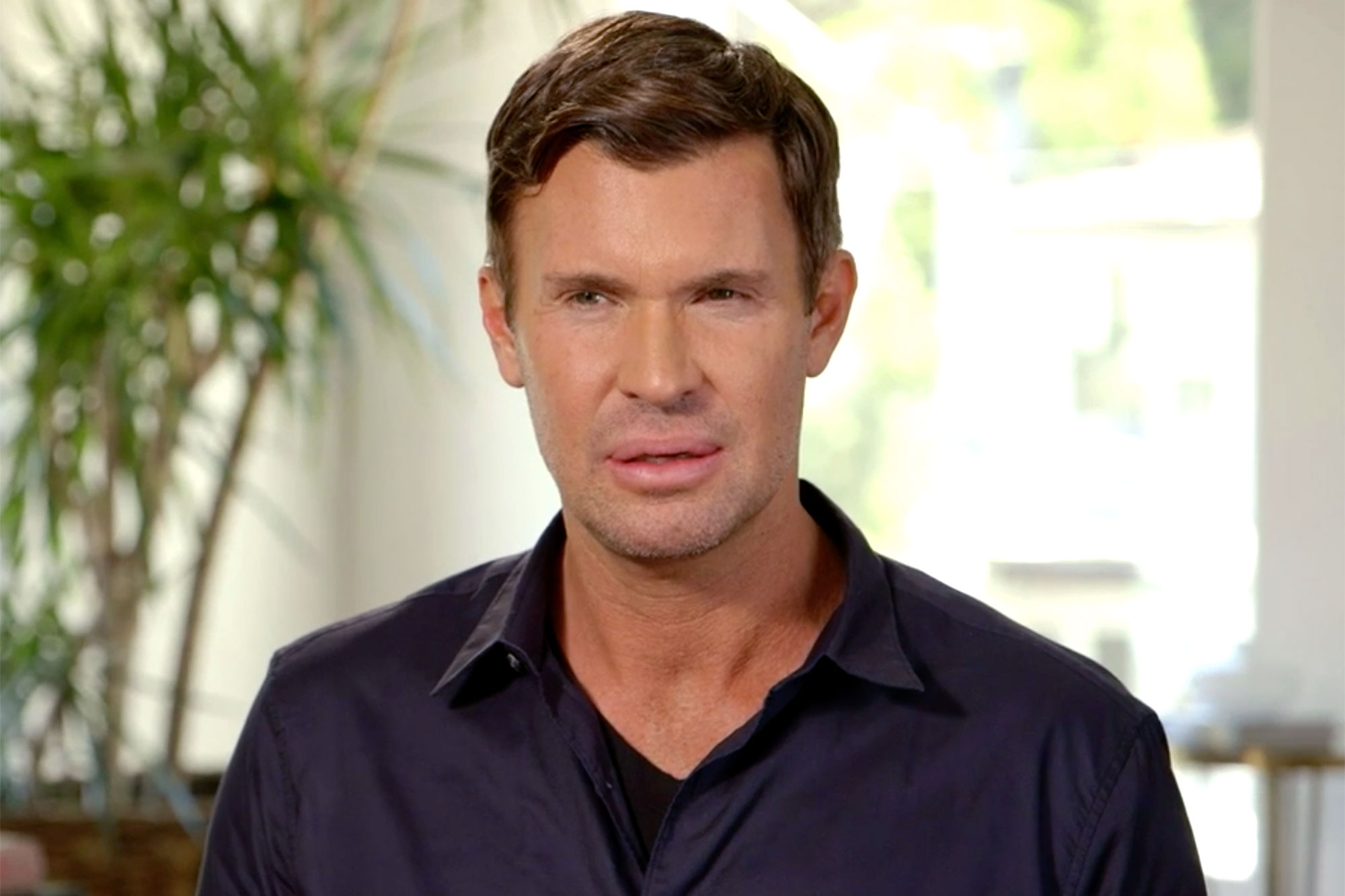 Gay reality tv star jeff lewis is flipping out over book his assistant is writing